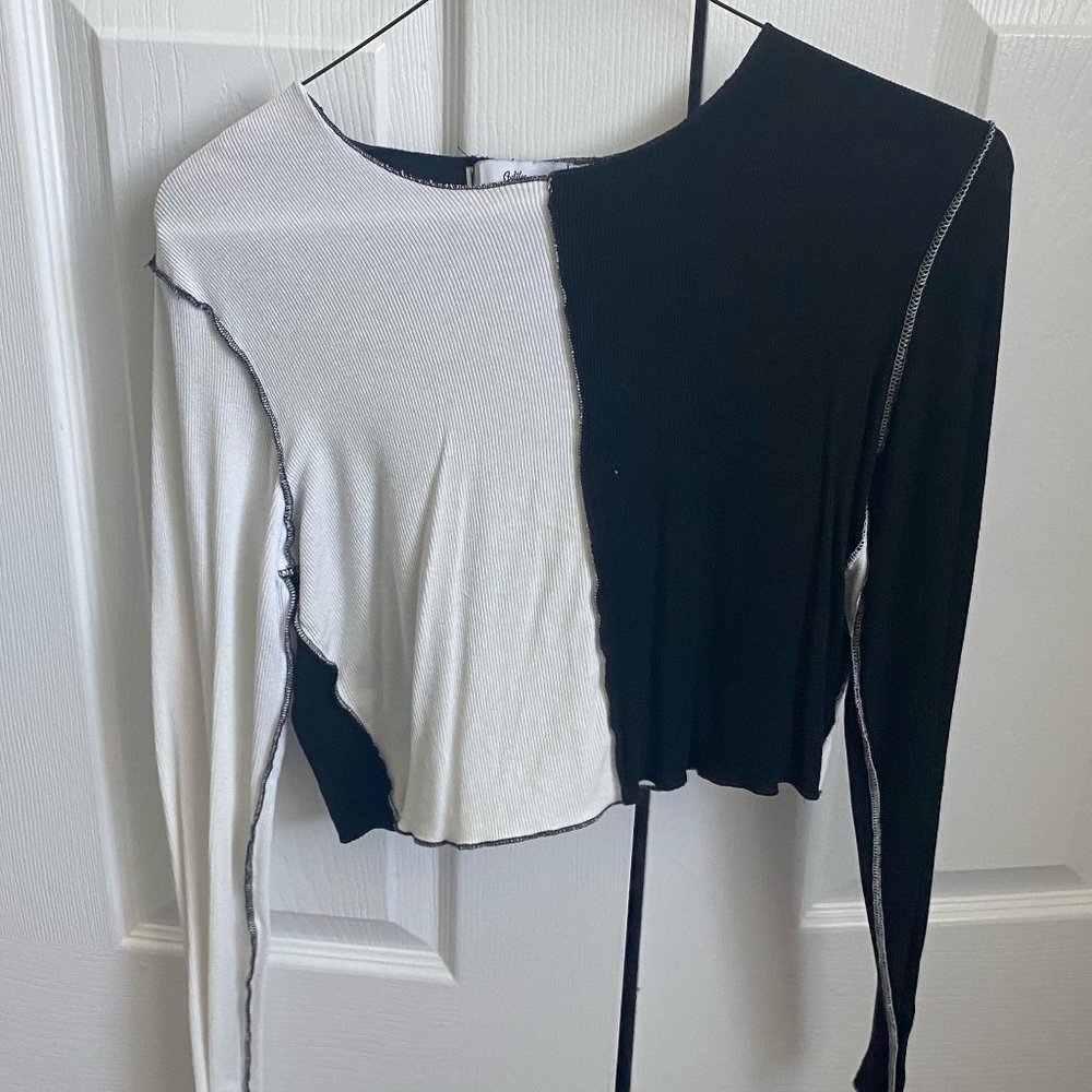 Adika black and white long sleeve